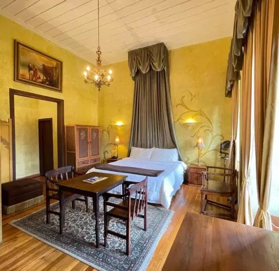 Nass Casa Del Aguila