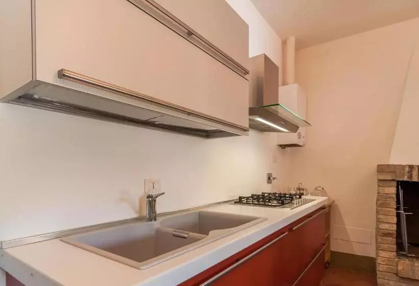 레지던스 Agriturismo Oasi Torre Del Colle