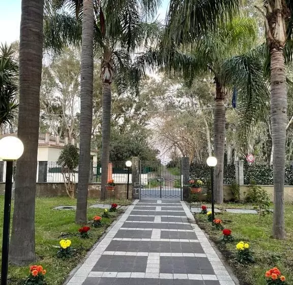 ホテル Oasi Park
