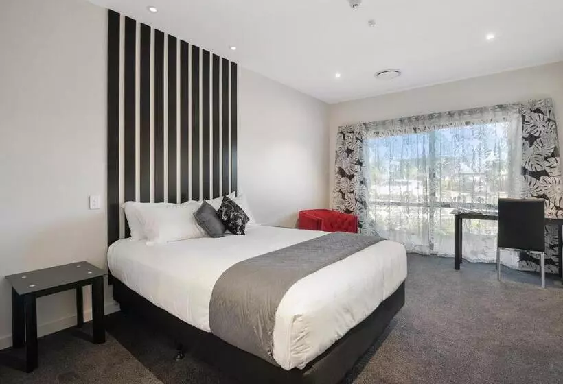 Riverside Hotel Marlborough