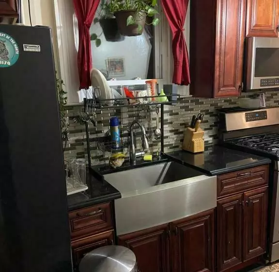 پانسیون A Lavish Room In Queens