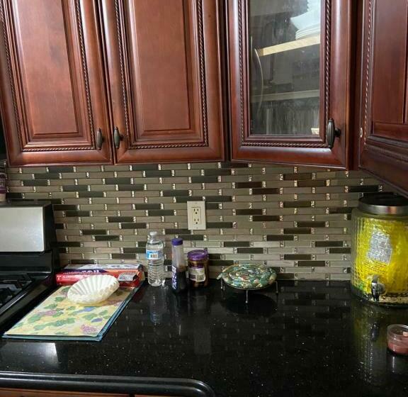 膳宿费 A Lavish Room In Queens