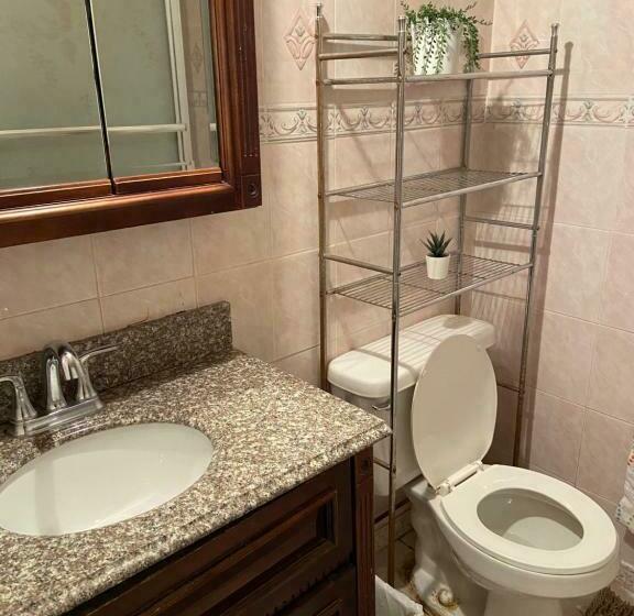 膳宿费 A Lavish Room In Queens