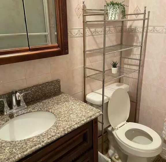 پانسیون A Lavish Room In Queens