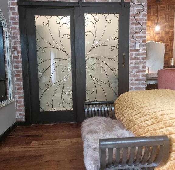 펜션 La Casa Nostra Villa Rose Garden Carmella