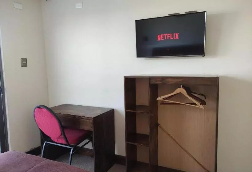 هاستل Hostal Geosol