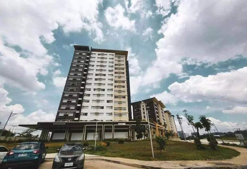 Avida Atria T2 C Short Walk Mall,esplanade,wifi,netflix,kitchen,pool