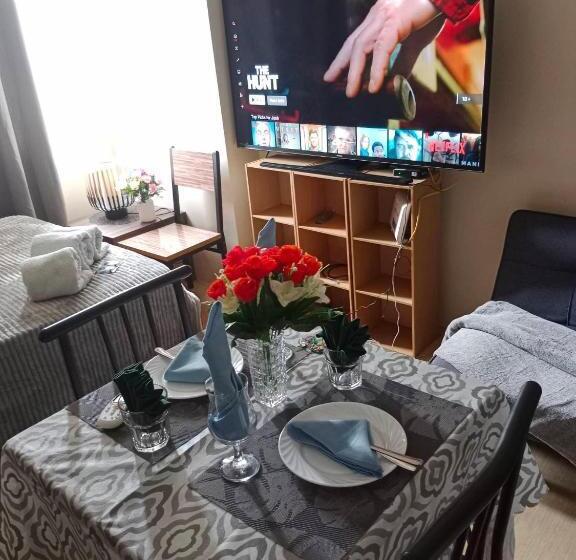 Avida Atria T2 C Short Walk Mall,esplanade,wifi,netflix,kitchen,pool