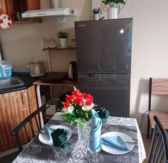 Avida Atria T2 C Short Walk Mall,esplanade,wifi,netflix,kitchen,pool