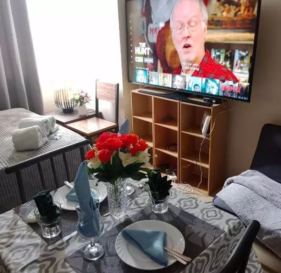 Avida Atria T2 C Short Walk Mall,esplanade,wifi,netflix,kitchen,pool