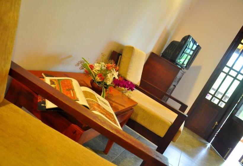 Bed and Breakfast Canal Villa