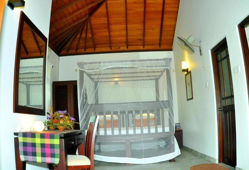 Bed and Breakfast Canal Villa