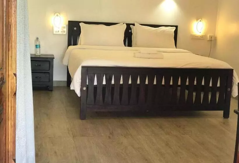 Hotelli The Marine Pride Beach Resort & Spa