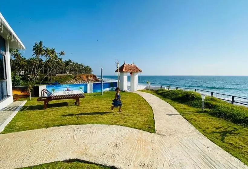 Hotelli The Marine Pride Beach Resort & Spa