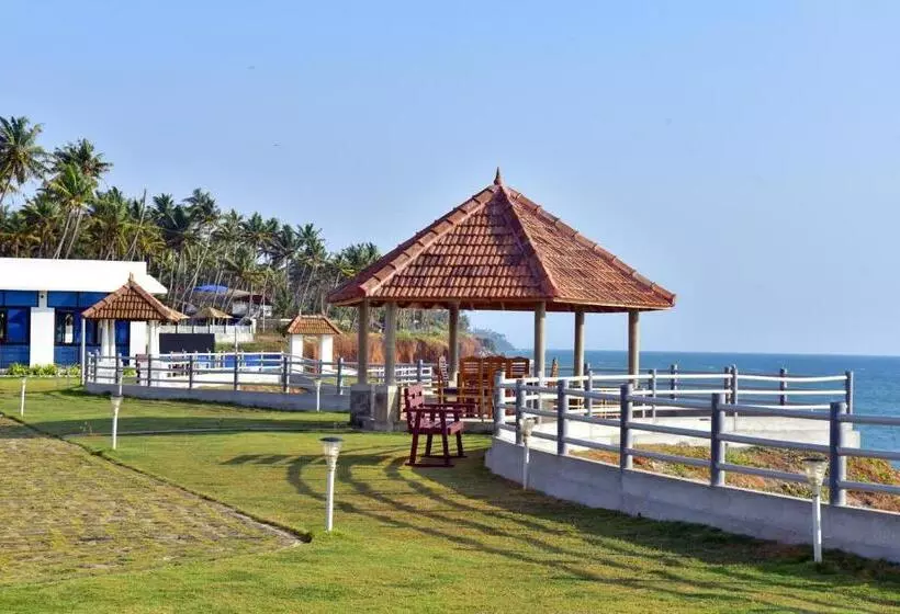 Hotelli The Marine Pride Beach Resort & Spa