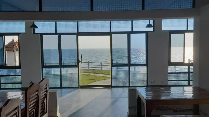 Hotelli The Marine Pride Beach Resort & Spa