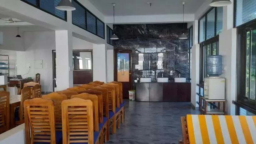 Hotelli The Marine Pride Beach Resort & Spa