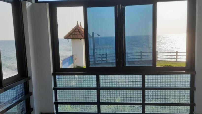 בית מלון כפרי The Marine Pride Beach Resort & Spa