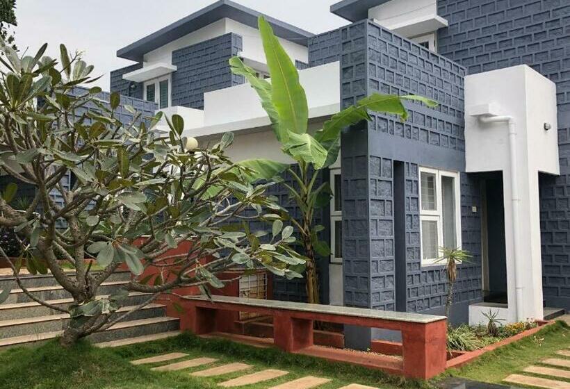 Resort La Flora Cloud 9 Yelagiri