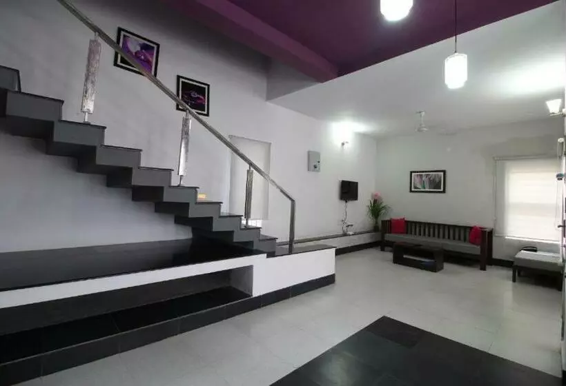 Lomakeskus La Flora Cloud 9 Yelagiri