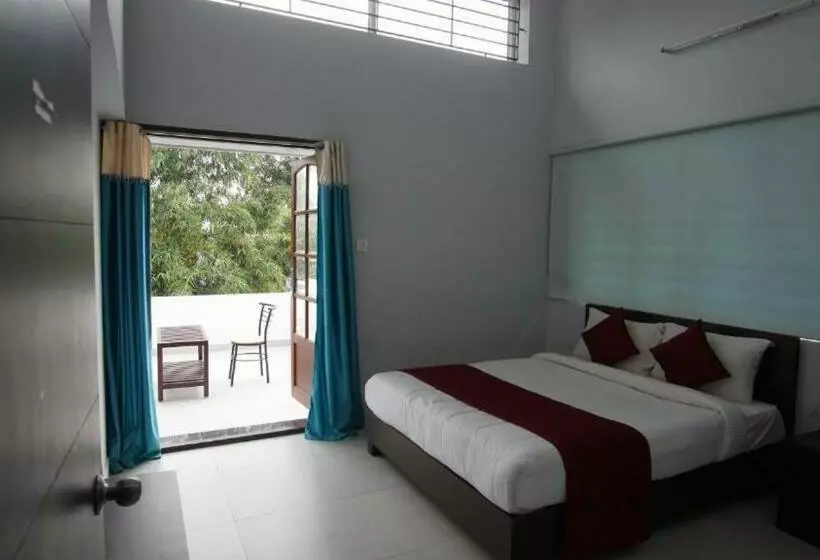 Lomakeskus La Flora Cloud 9 Yelagiri