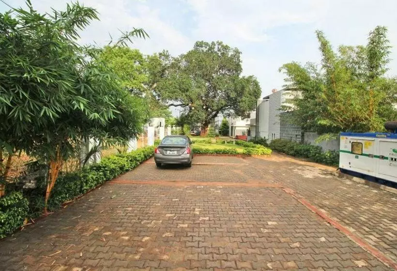 Lomakeskus La Flora Cloud 9 Yelagiri