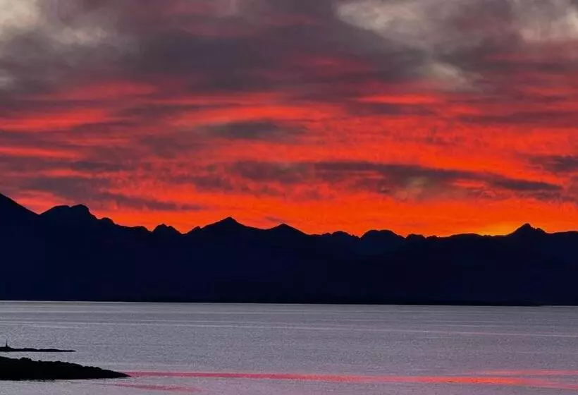 Majatalo Heatherbrae Cosy Wooden Pod