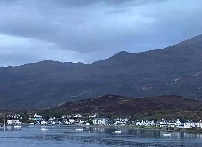 Majatalo Heatherbrae Cosy Wooden Pod