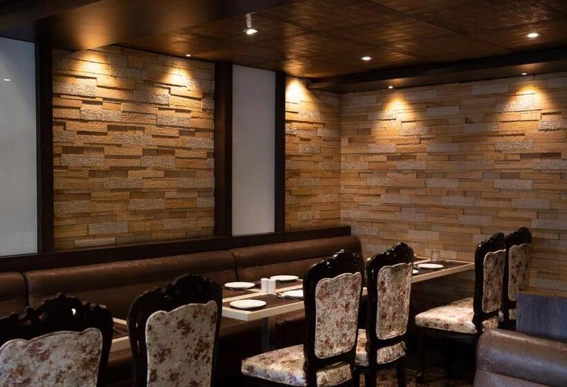 호텔 Gold Crest Business