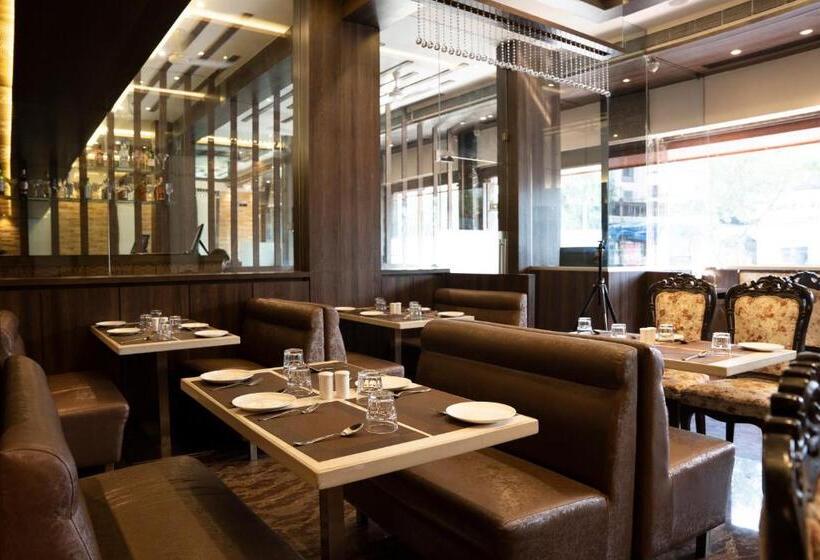 호텔 Gold Crest Business