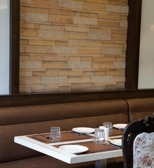 호텔 Gold Crest Business