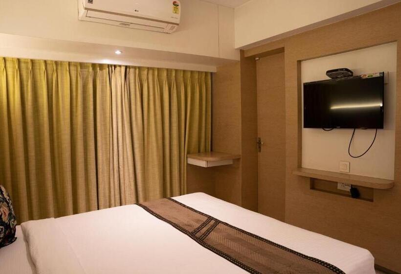 호텔 Gold Crest Business