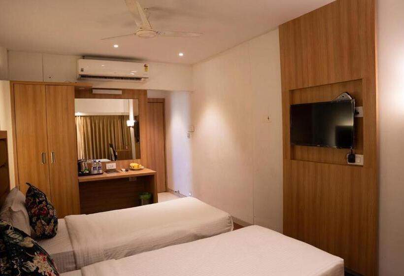 호텔 Gold Crest Business