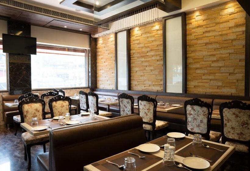 호텔 Gold Crest Business