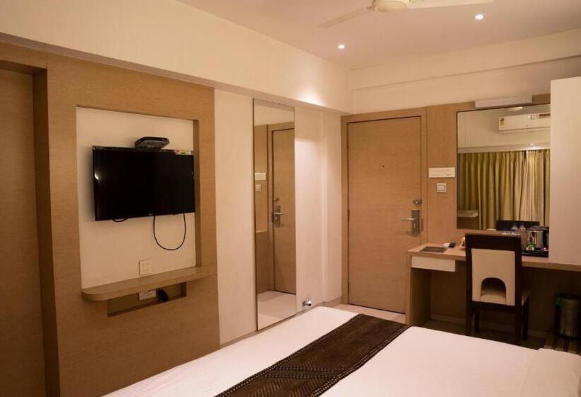 호텔 Gold Crest Business