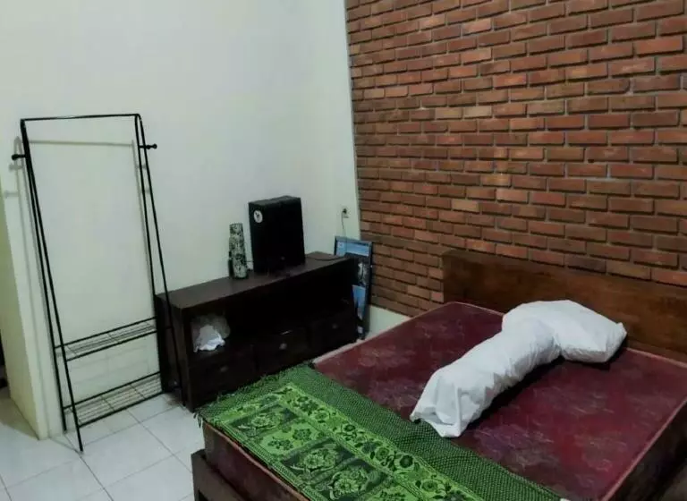پانسیون Borobudur Kampung Homestay Karsidi