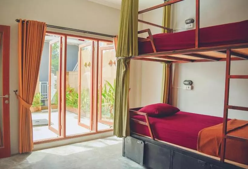 ペンション Urban Jungle House Bali