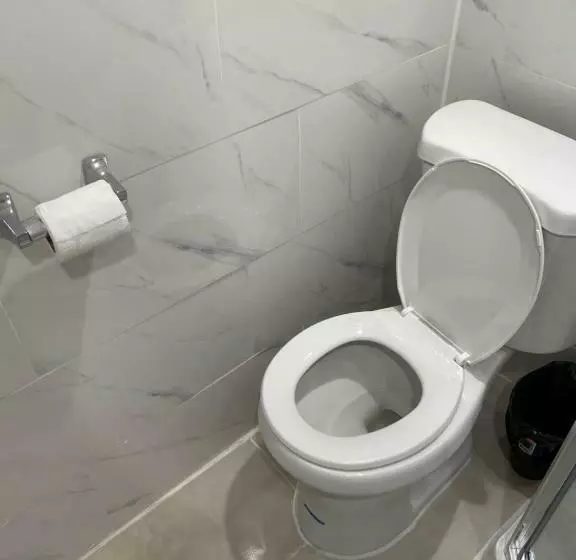 پانسیون A Private Room In Queens
