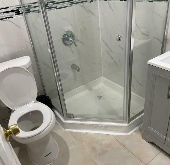 膳宿费 A Private Room In Queens