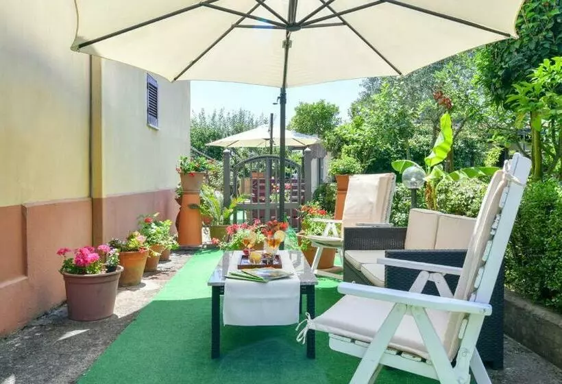 Green Paradise Holidays Villa Apartment