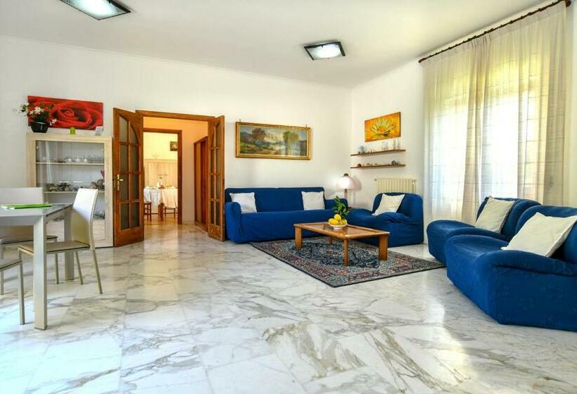 Green Paradise Holidays Villa Apartment