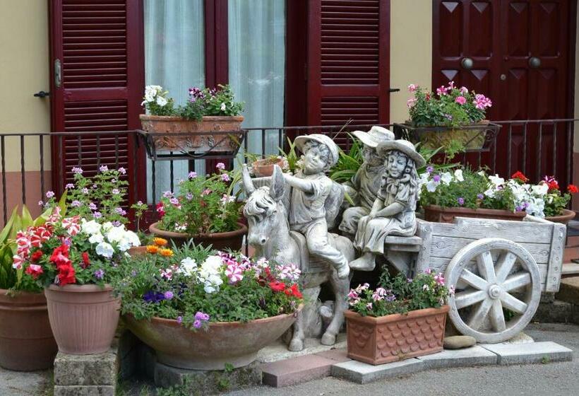 Green Paradise Holidays Villa Apartment