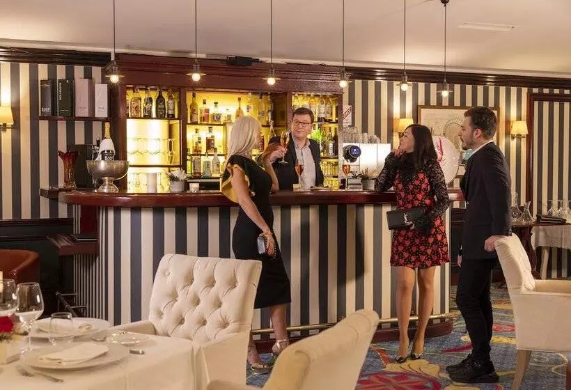 هتل Ermitage Montsaintmichel