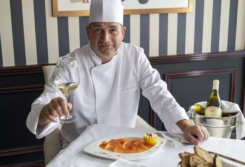 هتل Ermitage Montsaintmichel