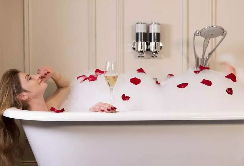 هتل Ermitage Montsaintmichel