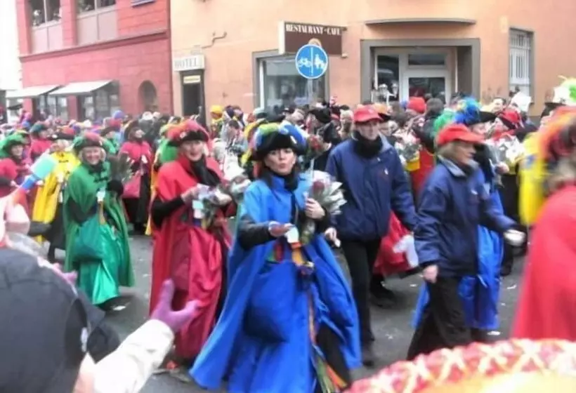 هتل Hostel Heinzelmännchen