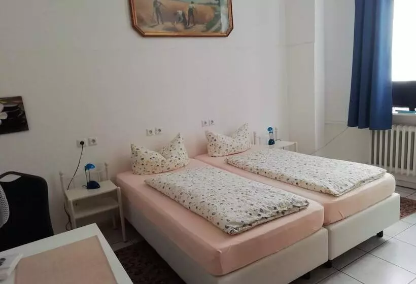 هتل Hostel Heinzelmännchen