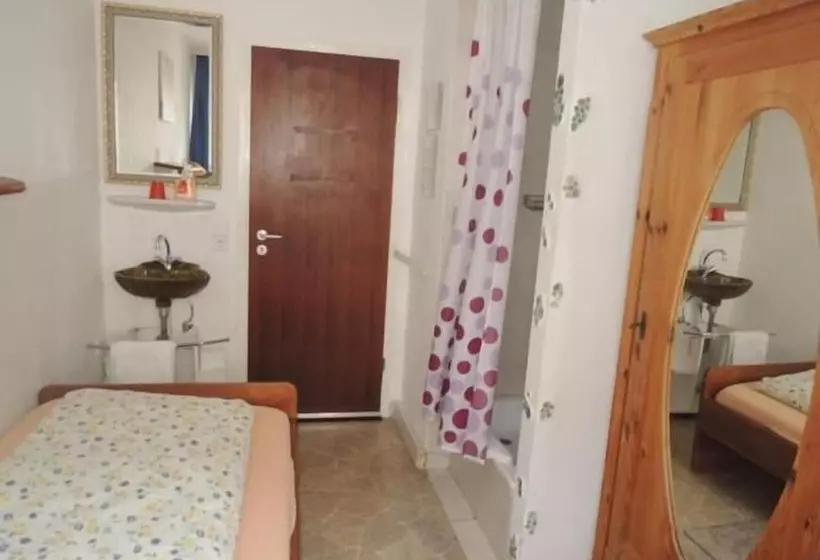 هتل Hostel Heinzelmännchen