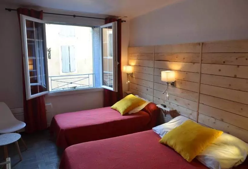 Отель Hôtel Restaurant Le César