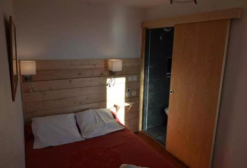 Отель Hôtel Restaurant Le César